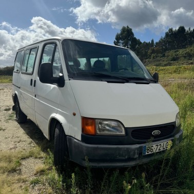 3 viaturas  ( Peugeot, Ford e Toyota) - LOUSADA 