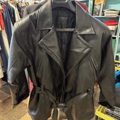 Lote de roupa | Lote de sapatos | Lote de malas - Senhora, Homem e Criança 