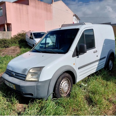 3 Viaturas da marca FIAT, FORD e TOYOTA 