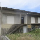 Moradia Unifamiliar ( AC 160m²; Logradouro 500m² ; Quintal 2.590m²) - Freguesia de VILA NOVA DE MONFARROS, Concelho de ANADIA