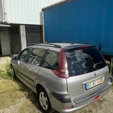 3 viaturas  ( Peugeot, Ford e Toyota) - LOUSADA 