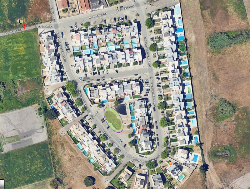Lote de terreno com a área total de 264,5m2 - Freguesia de Santo António da Charneca, Concelho do Barreiro