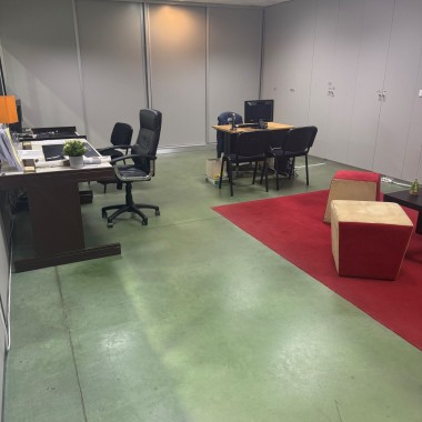 Máquinas e Equipamentos da indústria do Calçado | Lote de Sapatos | Matéria Prima | Mobiliário de Escritório - Freguesia de ESPARGO, Concelho SANTA MARIA DA FEIRA 