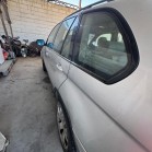 Viatura da marca BMW, modelo X5 com a matrícula 00-75-ZZ ( ano de 2002) 