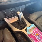 Viatura da marca BMW, modelo X5 com a matrícula 00-75-ZZ ( ano de 2002) 