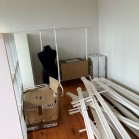 Lote de roupa de senhora | Acessórios ( óculos, malas, bijuteria e sapatos) | Componentes de Bijuteria e Mobiliário de Loja 