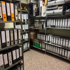 Equipamentos de Oftalmologia | Mobiliário de Escritório | Lote de Óculos de sol e de armação ( diversas marcas e modelos) -  LISBOA 