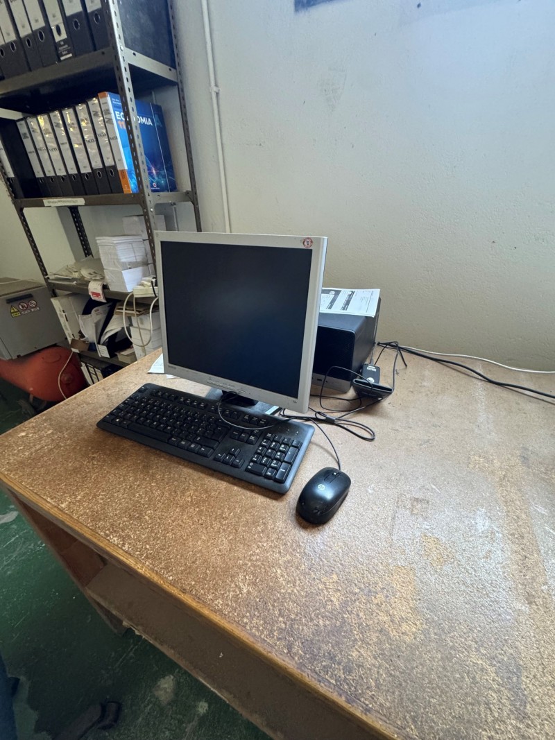 Mobiliário e Equipamento de Escritório 