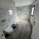 Moradia de 2 Pisos - T4 ( AT 188m2; Área de Implantação 131m2; Área Bruta de Construção 242,45m2 e Área Bruta Privativa de 116,40m2) Freguesia de IDÃES, Concelho de FELGUEIRAS 