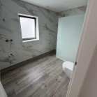 Moradia de 2 Pisos - T4 ( AT 188m2; Área de Implantação 131m2; Área Bruta de Construção 242,45m2 e Área Bruta Privativa de 116,40m2) Freguesia de IDÃES, Concelho de FELGUEIRAS 