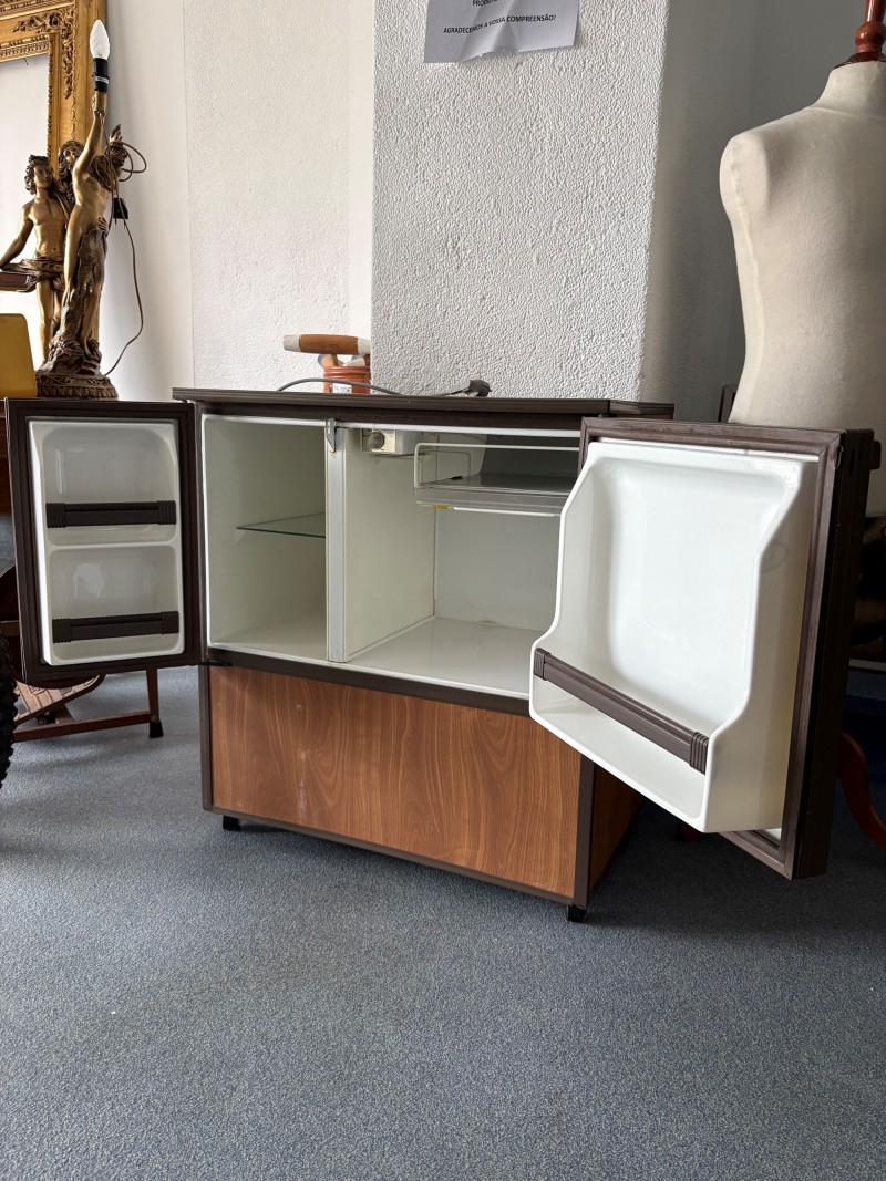MINI BAR da marca Philips – Whirlpool 